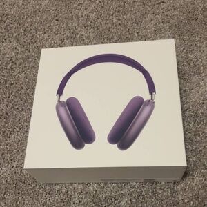 Apple AirPod Max Gen 2 - Purple with Purple headband